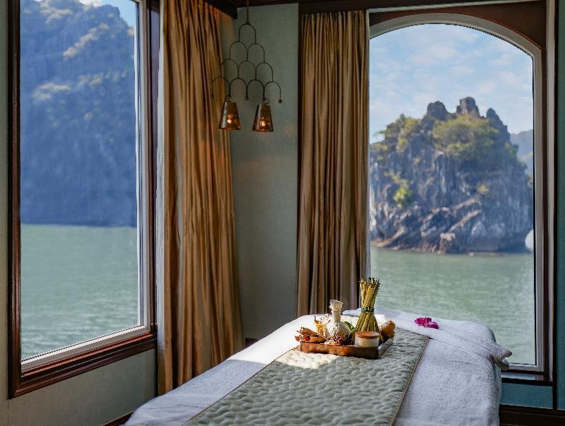 Heritage Line Ylang Cruise - Halong Bay & Lan Ha Bay Ha Long Exterior photo