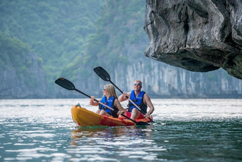 Heritage Line Ylang Cruise - Halong Bay & Lan Ha Bay Ha Long Exterior photo