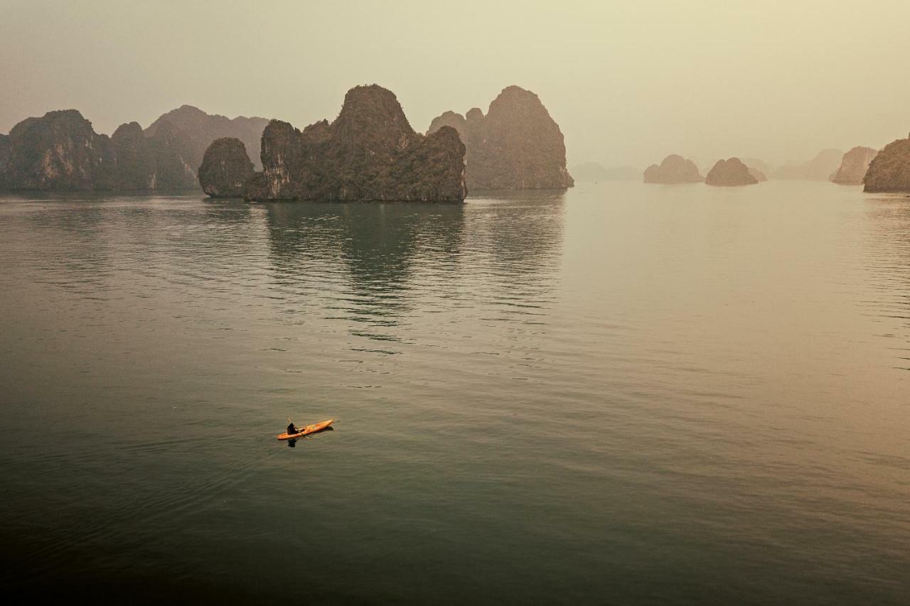 Heritage Line Ylang Cruise - Halong Bay & Lan Ha Bay Ha Long Exterior photo