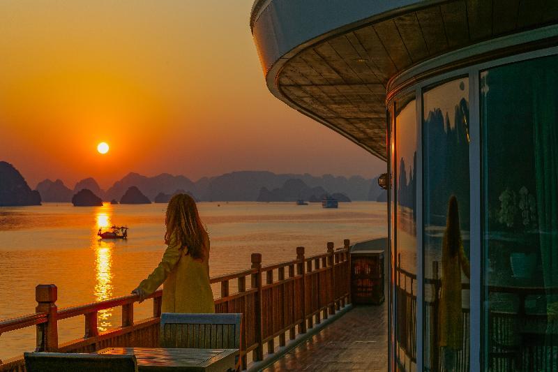 Heritage Line Ylang Cruise - Halong Bay & Lan Ha Bay Ha Long Exterior photo
